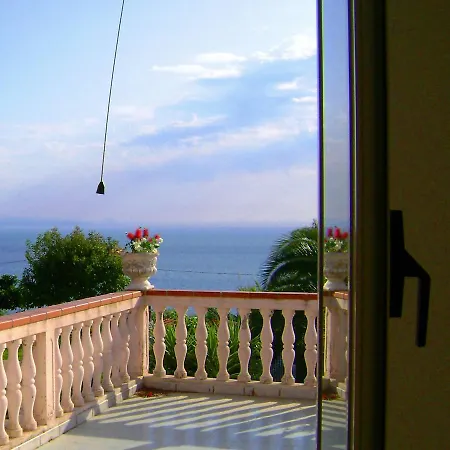 Locazione Turistica Lina Con Vista Mare