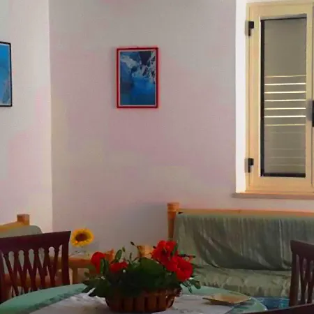 Locazione Turistica Lina Con Vista Mare Сasa de vacaciones *